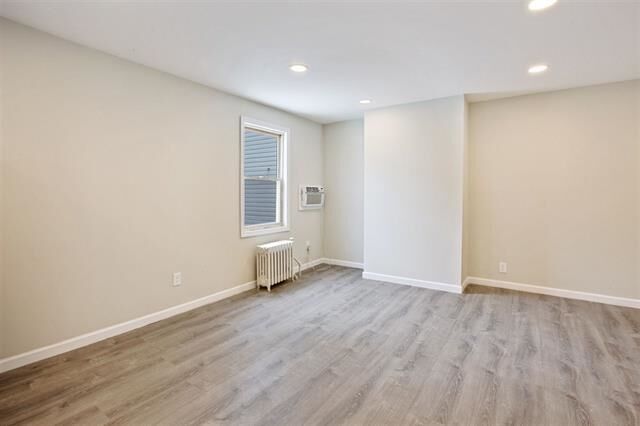 Property Photo:  267 Griffith St 2  NJ 07307 