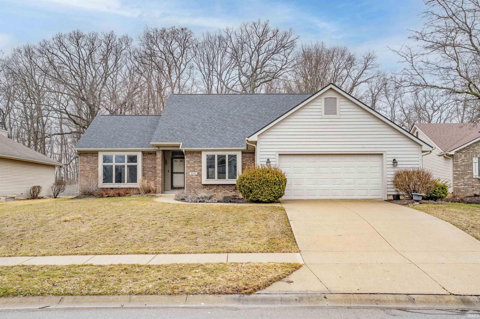 Property Photo:  2020 Deer Lodge Drive  IN 46818-8815 