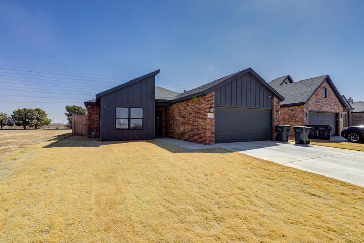 Property Photo: 1209 Quincy Avenue TX 79416
