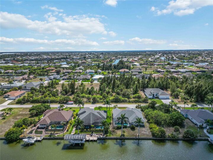 Property Photo:  15609 Melport Circle  FL 33981 