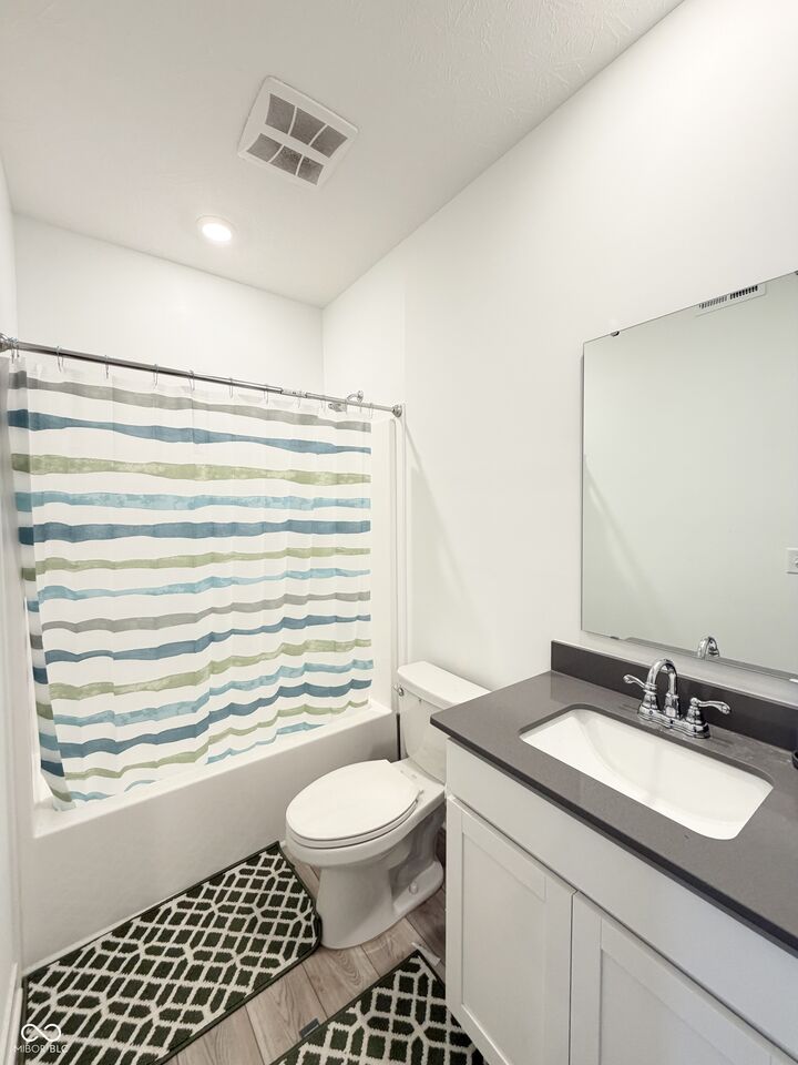 Property Photo:  1560 Covington Boulevard  IN 46131 