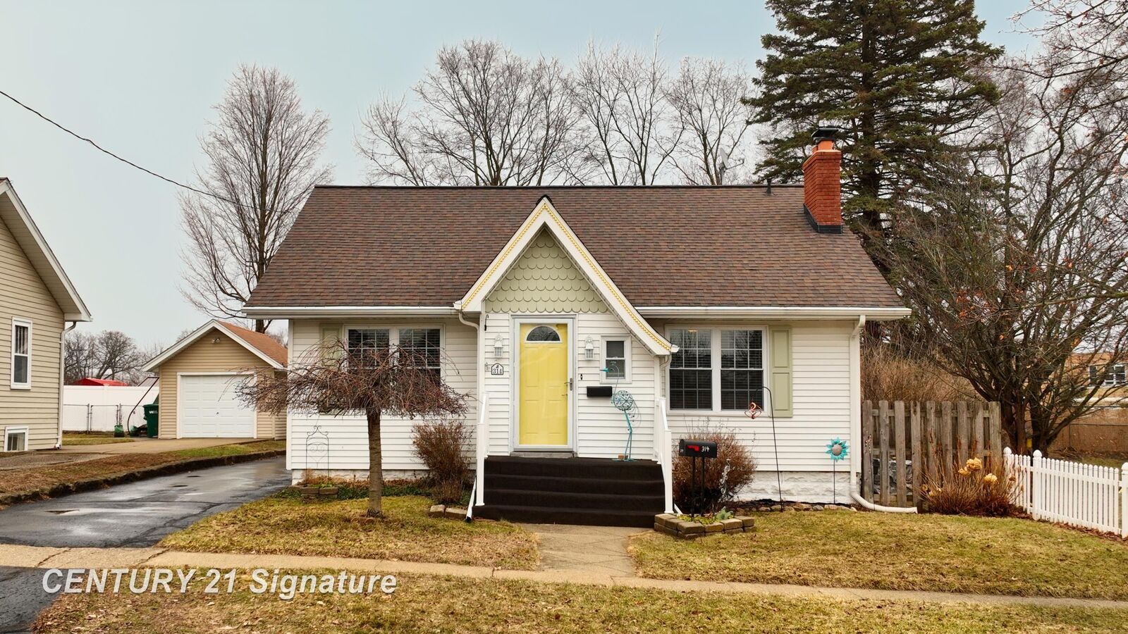 Property Photo:  314 Myrtle Street  MI 48433 