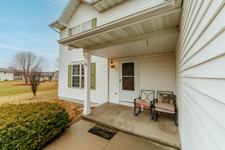 Property Photo:  25 Pennycress Ct  WI 54935 