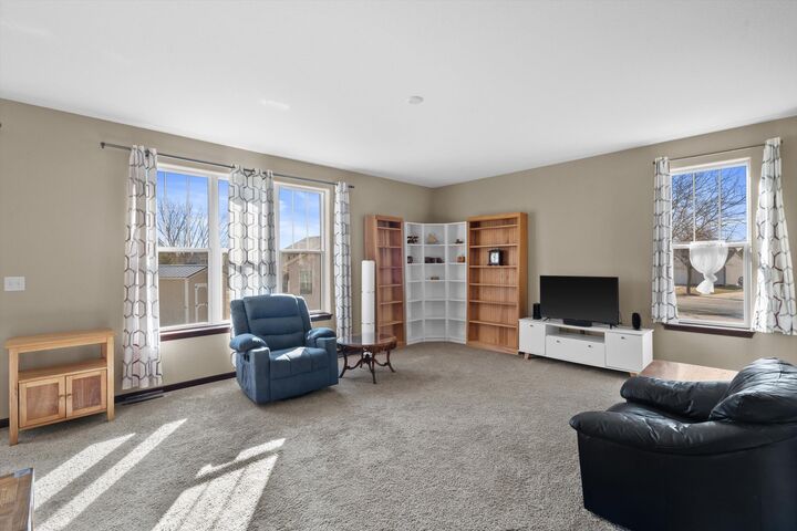 Property Photo:  619 Arlington Way  WI 53094 