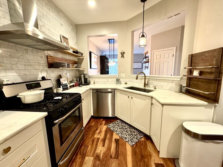 Property Photo:  83 Keeneland Court  IL 60030 