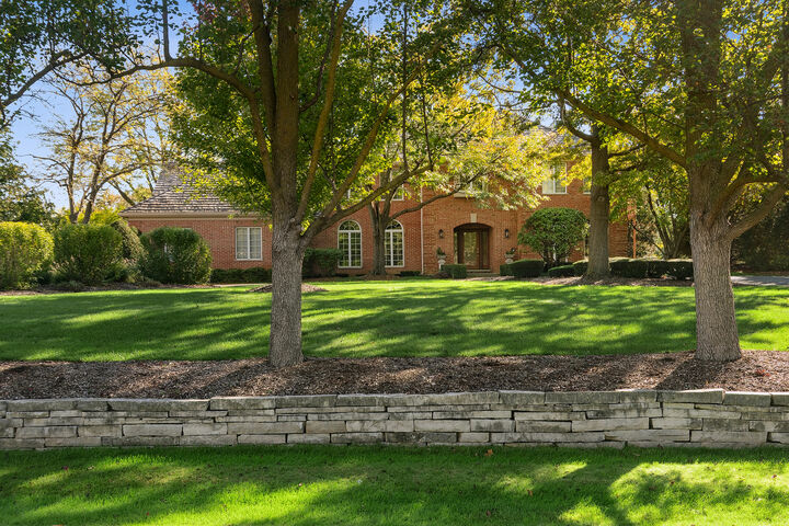 Property Photo: 1515 Galloway Drive IL 60010