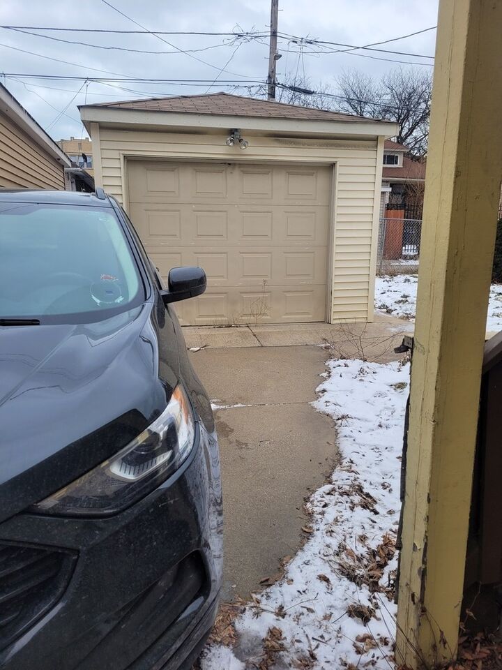 Property Photo:  7639 S Cornell Avenue  IL 60649 