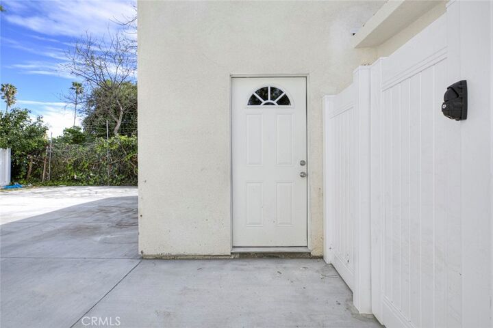 Property Photo:  7300 N Firmament Avenue  CA 91406 