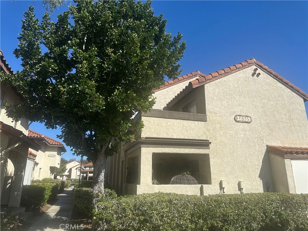 Property Photo:  26165 La Real  CA 92691 