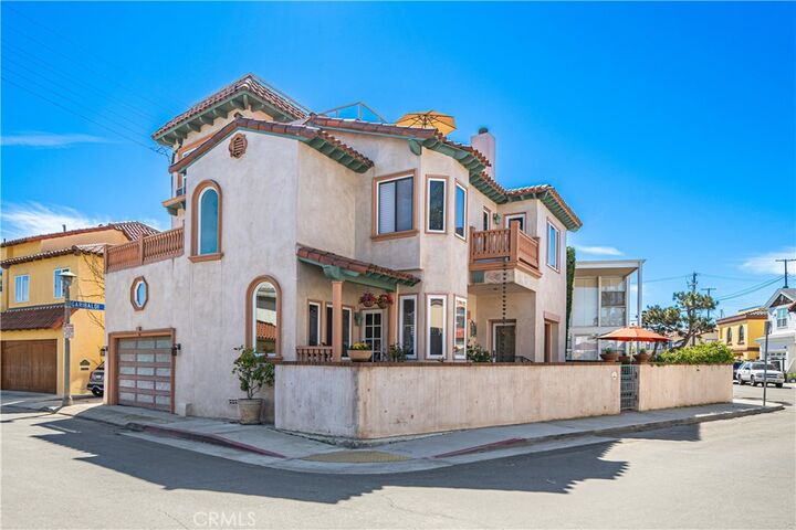 Property Photo:  130 Geneva Walk  CA 90803 