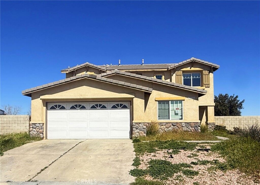 Property Photo:  45572 Robinson Drive  CA 93535 