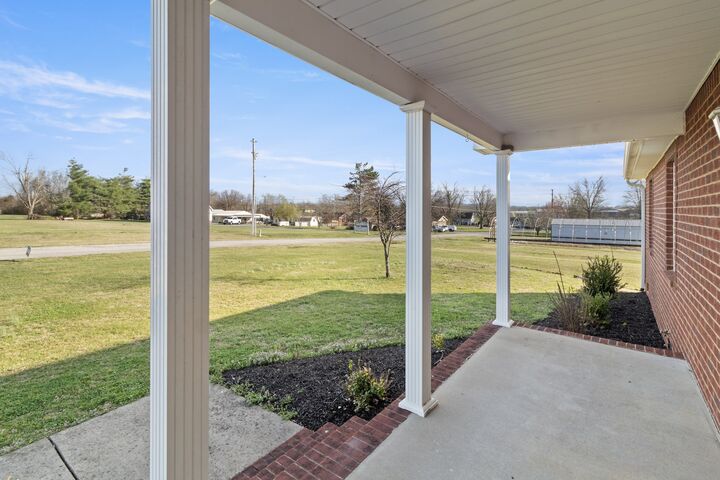 Property Photo:  85 Sharon Ln  TN 37083 