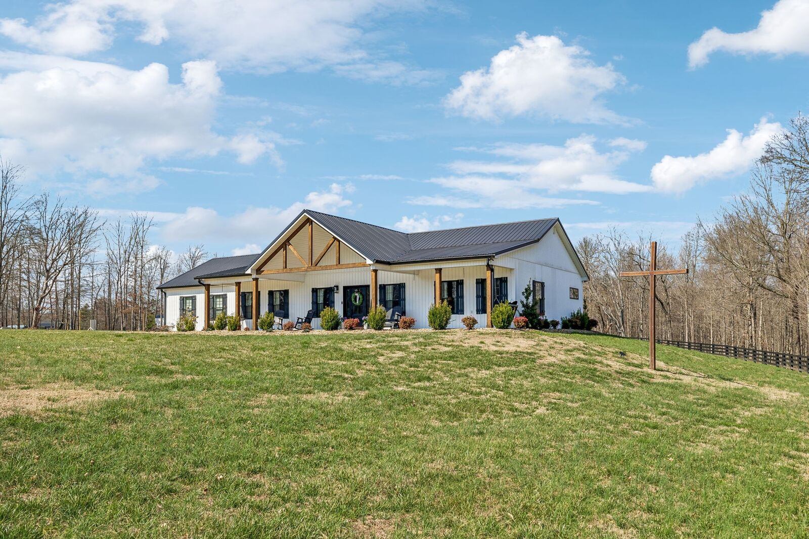 Property Photo:  1869 Taurus Farm Rd  TN 37083 