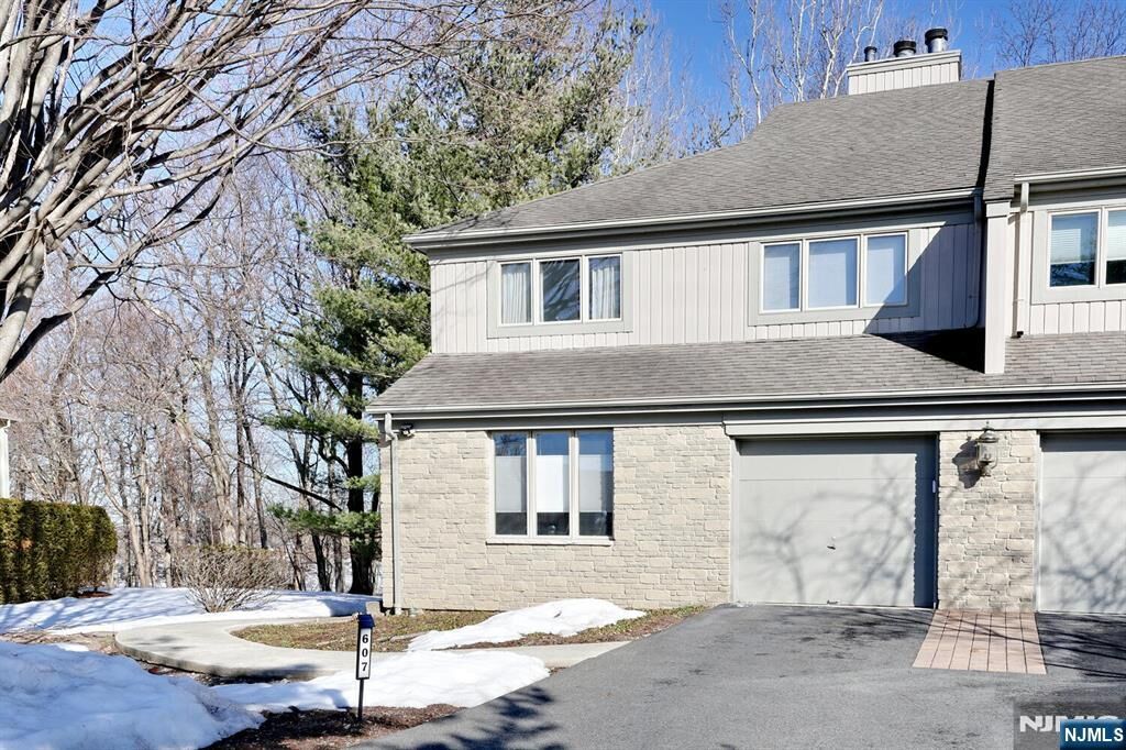 Property Photo:  607 Glasmere Road  NJ 07430 