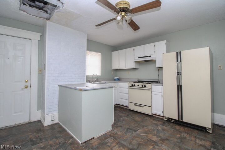 Property Photo: 211 15th Street NE OH 44714