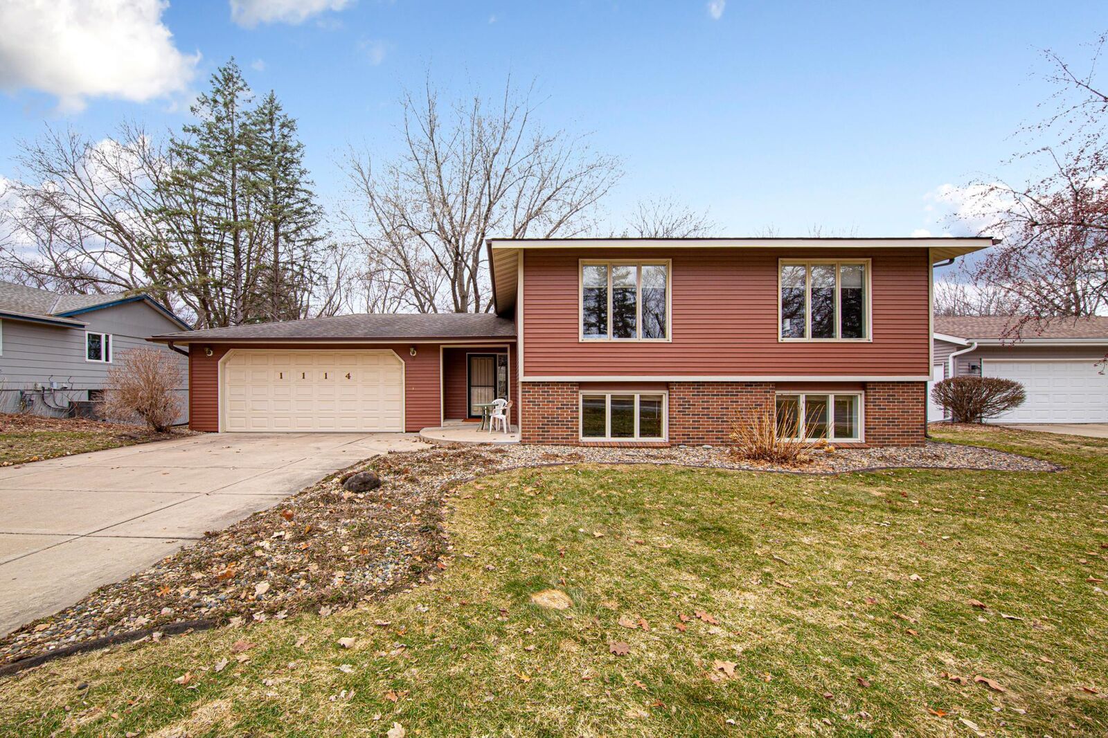 Property Photo: 1114 Maple Street S MN 55057