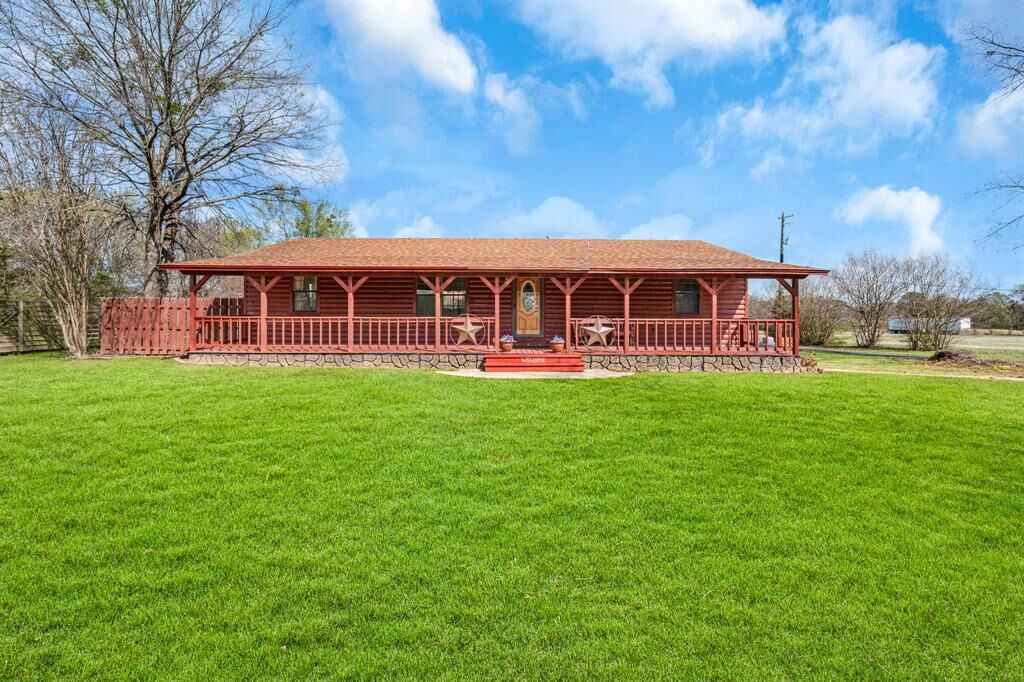 Property Photo:  1151 US Highway 67 E  TX 75457 