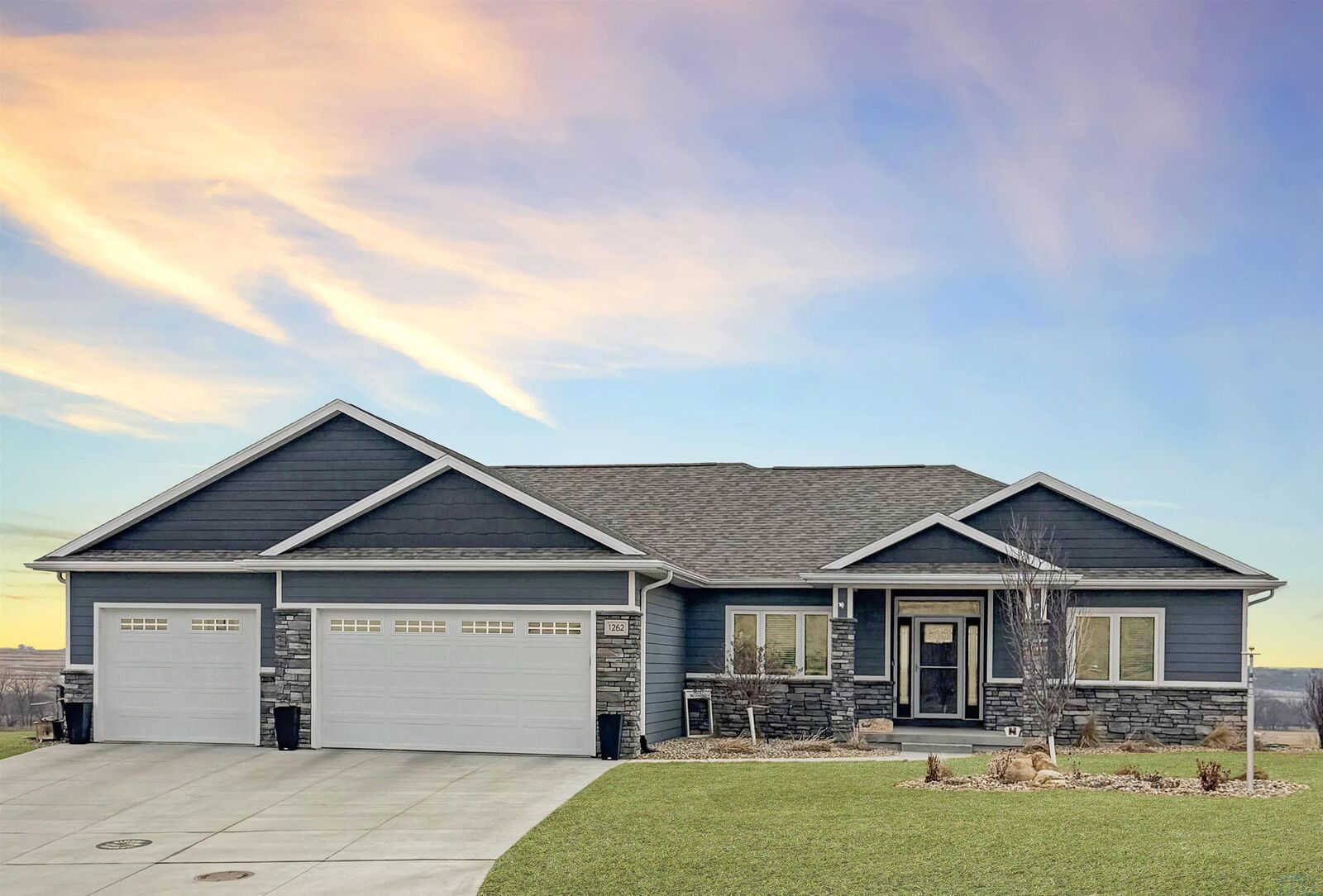 Property Photo:  1262 Tucker Hill Dr  IA 51024 