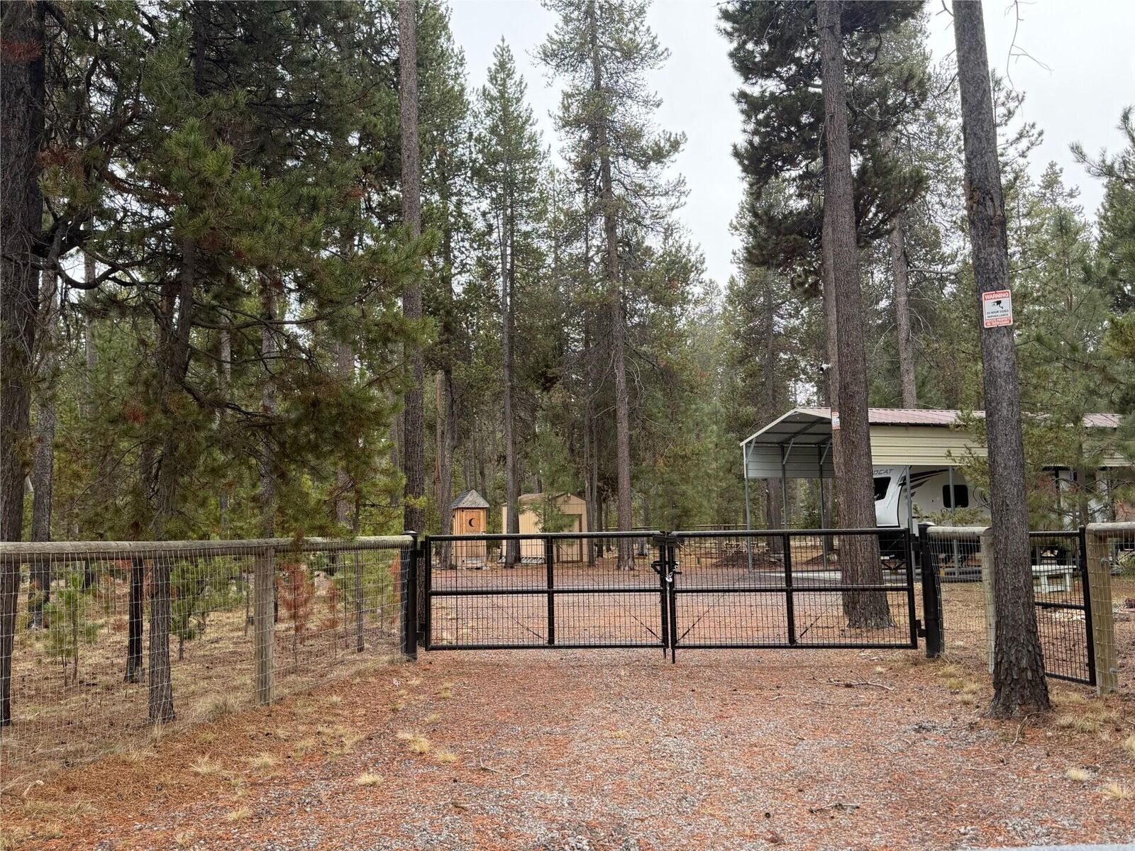 Property Photo: 17103 Milky Way Road OR 97707