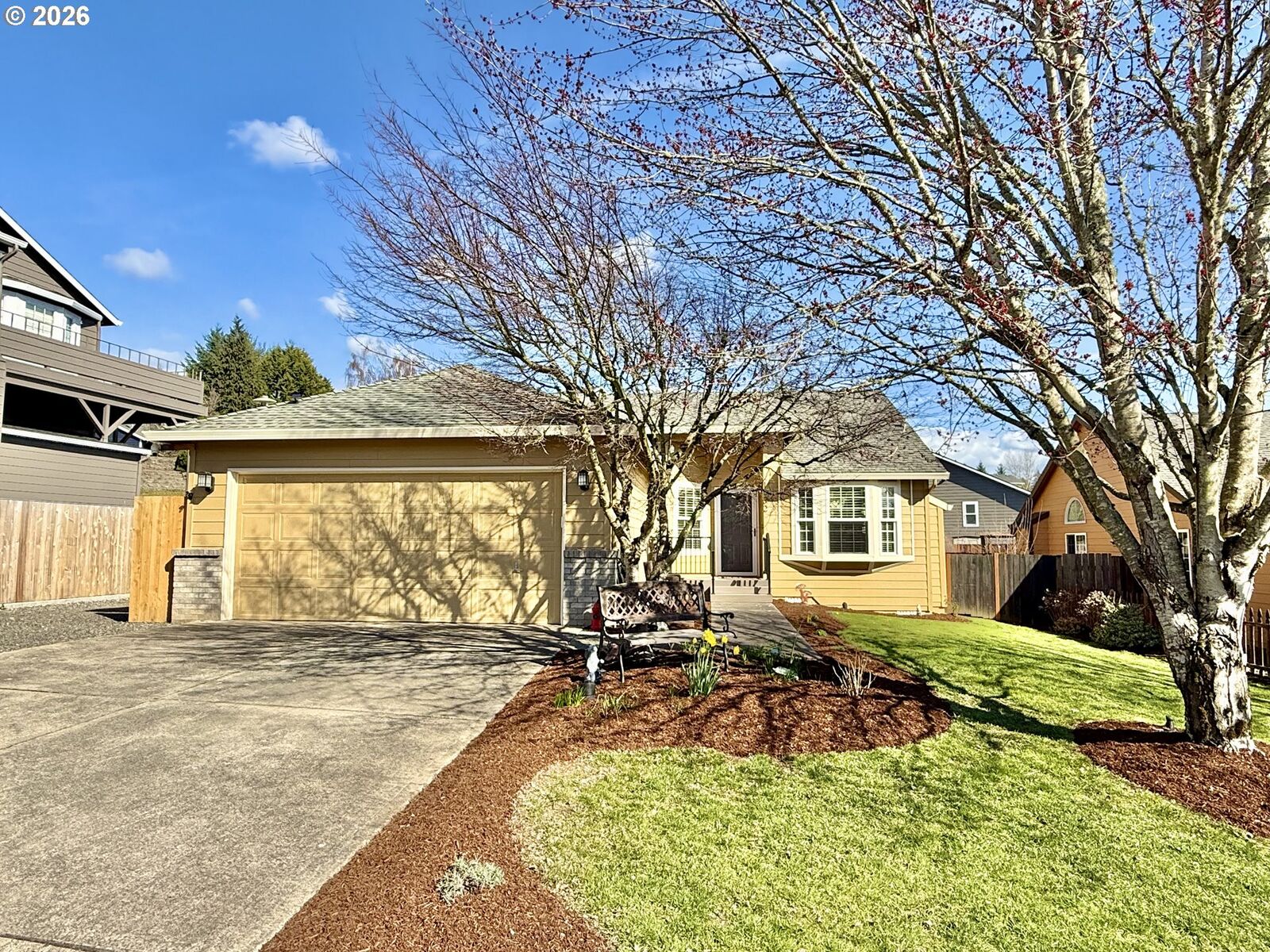 Property Photo:  1032 40th St  WA 98671 