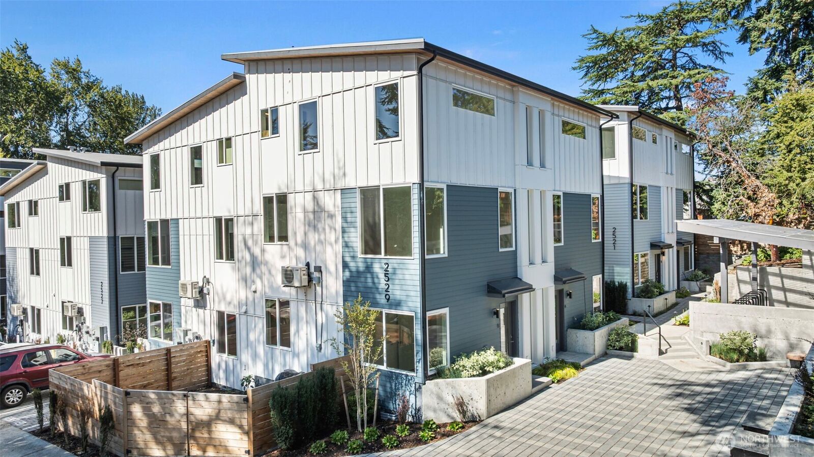 Property Photo:  2529  29th Avenue S B  WA 98144 