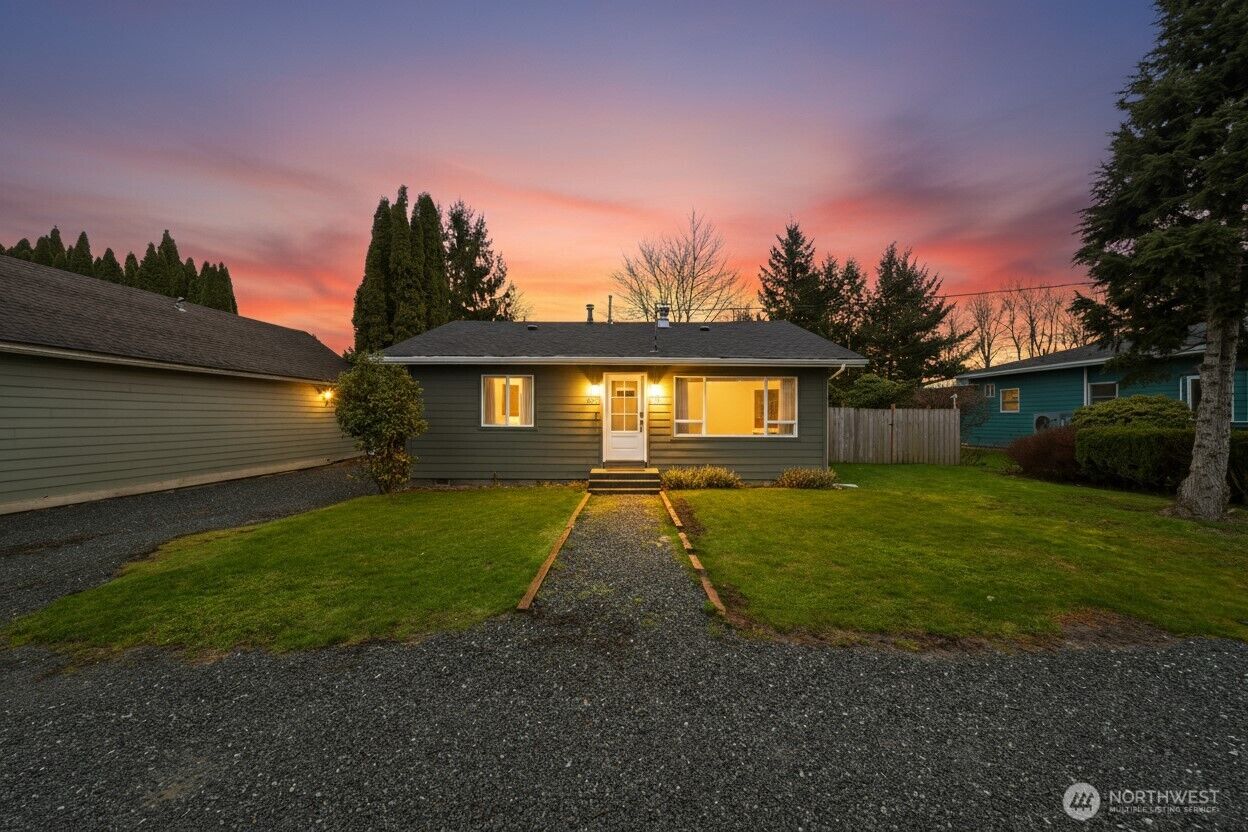 Property Photo:  107  River Street  WA 98247 