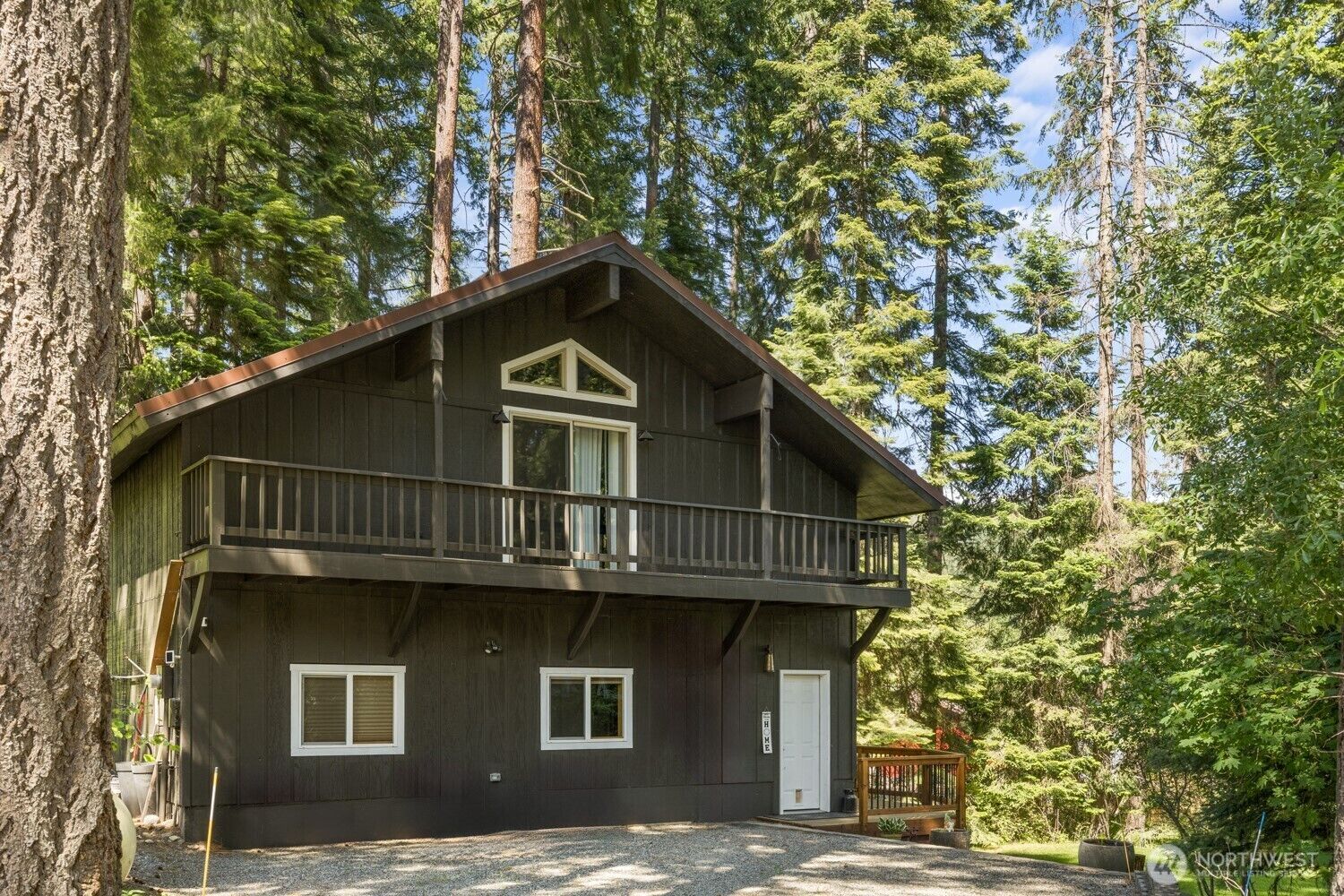Property Photo: 671 W Pacific Avenue WA 98940