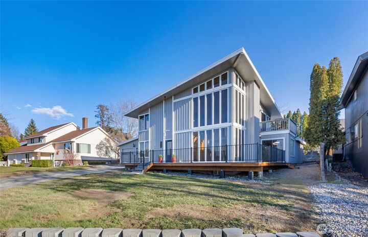 Property Photo:  181  Pelican Drive SE  WA 98837 