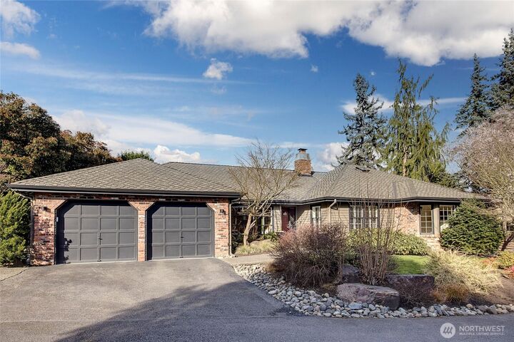 Property Photo:  2431  84th Avenue SE  WA 98040 