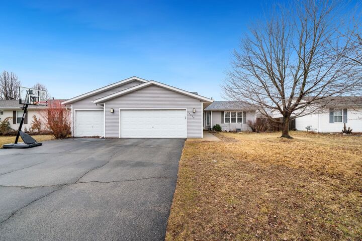 Property Photo:  14090 Hanna Way  IL 61080 