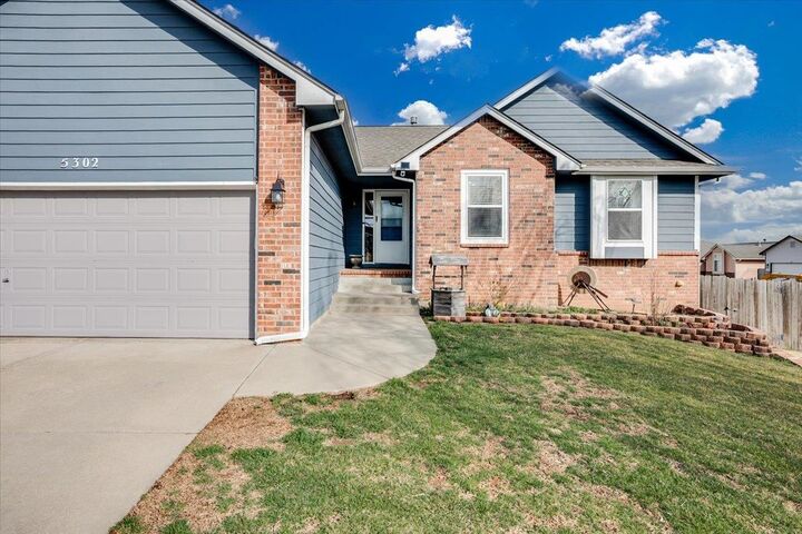Property Photo: 5302 W 44th Ct S KS 67215