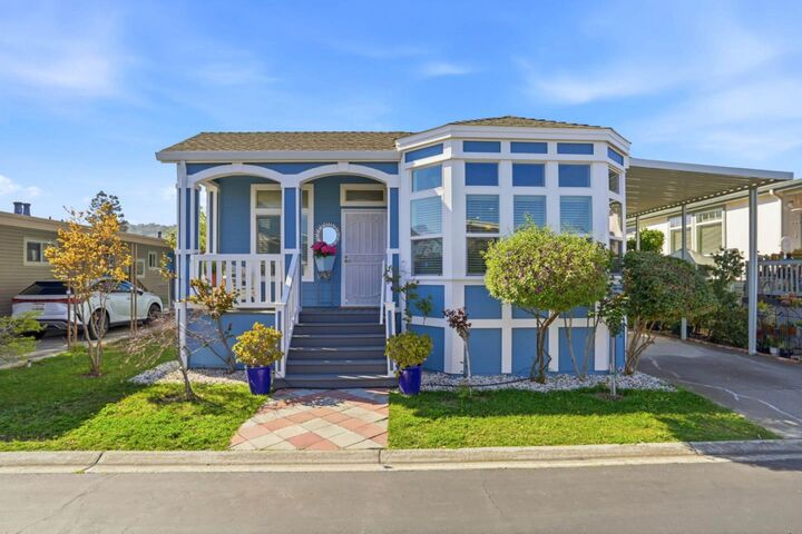 Property Photo:  829 Villa Teresa Way 829  CA 95123 