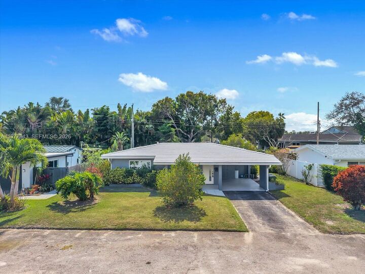 Property Photo:  20 NE 29th St  FL 33334 