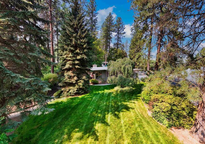 Property Photo:  1003 E 16th Ave  WA 99203 