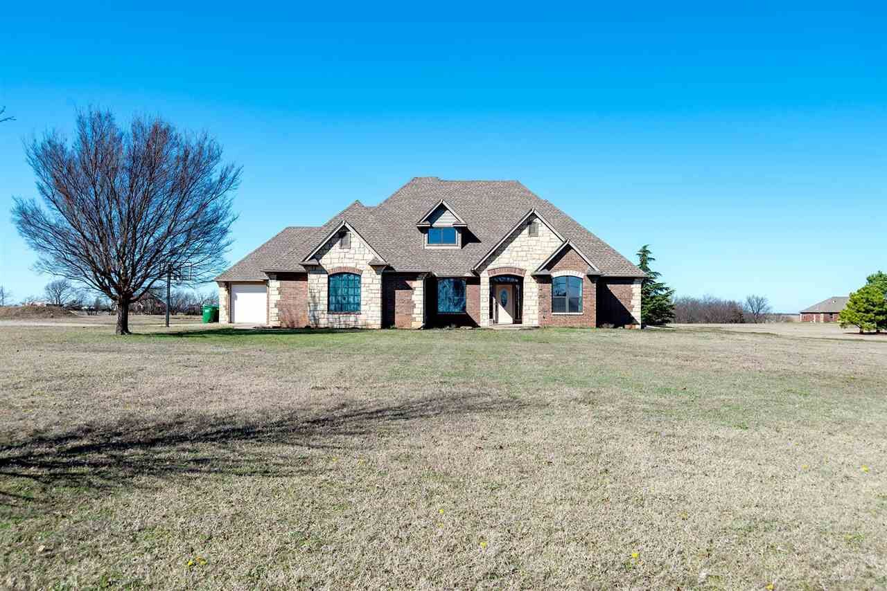 Property Photo:  301 Prairie Lane  OK 73061 