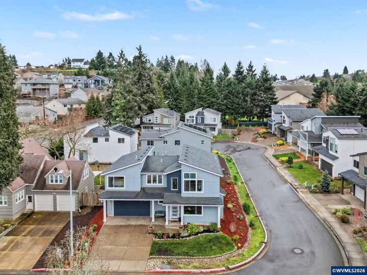 Property Photo:  5520 Crossler Meadow Lp SE  OR 97306 