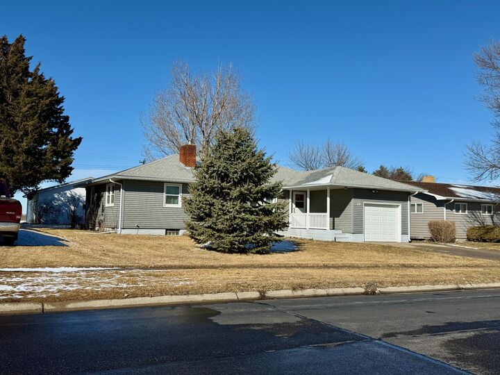 Property Photo: 114 Hilltop Drive SD 57442