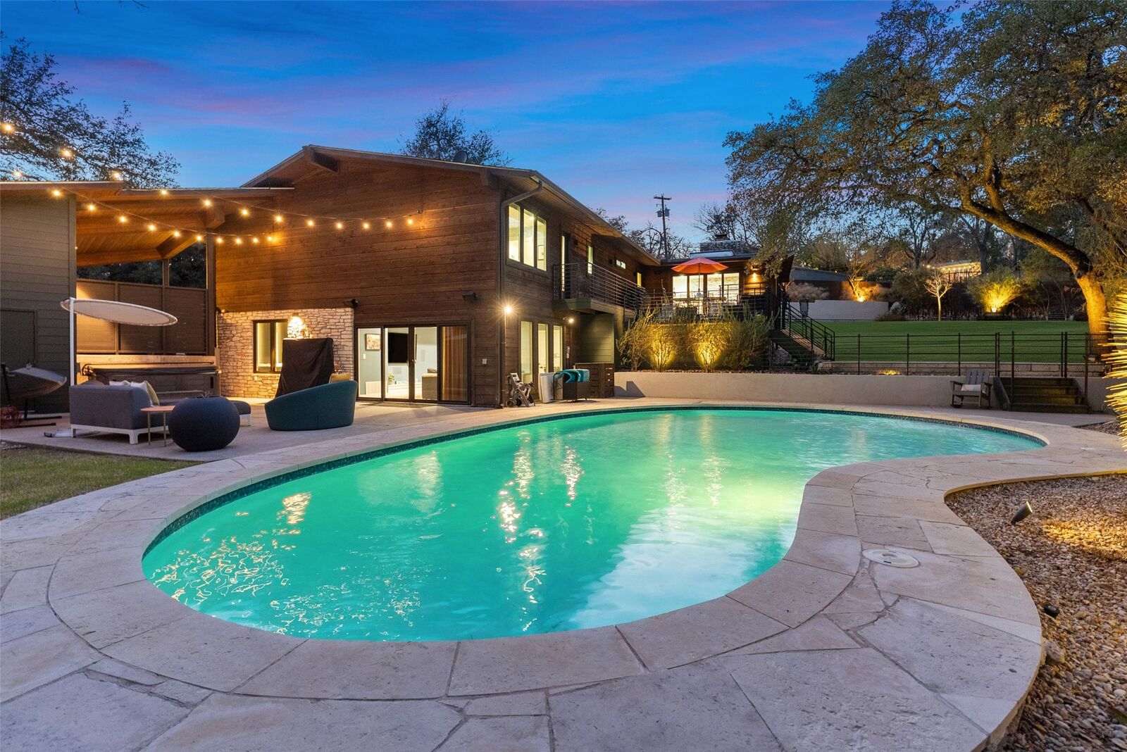 Property Photo: 3302 Cherry Tree Circle TX 78731