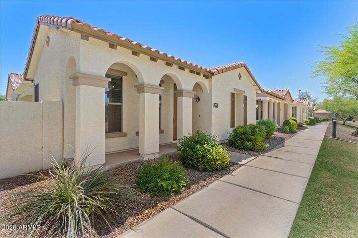 Property Photo:  4636 E Maplewood Street  AZ 85297 