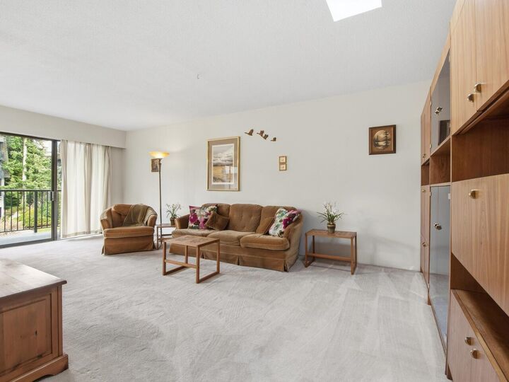 Property Photo: 155 E 5th Street 315 BC V7L 1L3