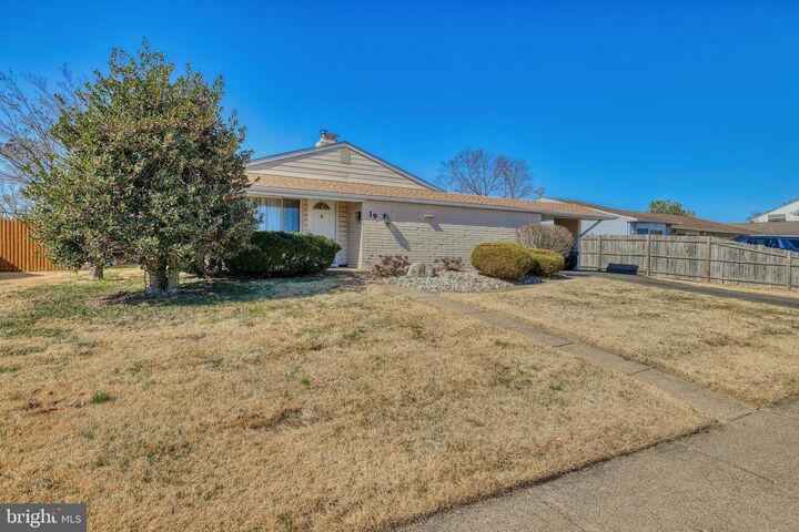 Property Photo:  19 Dewberry Lane  PA 19055 