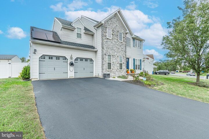 Property Photo:  60 Fig Tree Way  PA 17345 