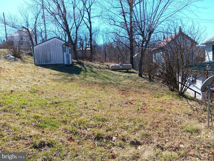 Property Photo: 322 S Laurel Avenue WV 25411