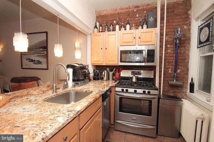 Property Photo:  511 S 17th Street 1  PA 19146 