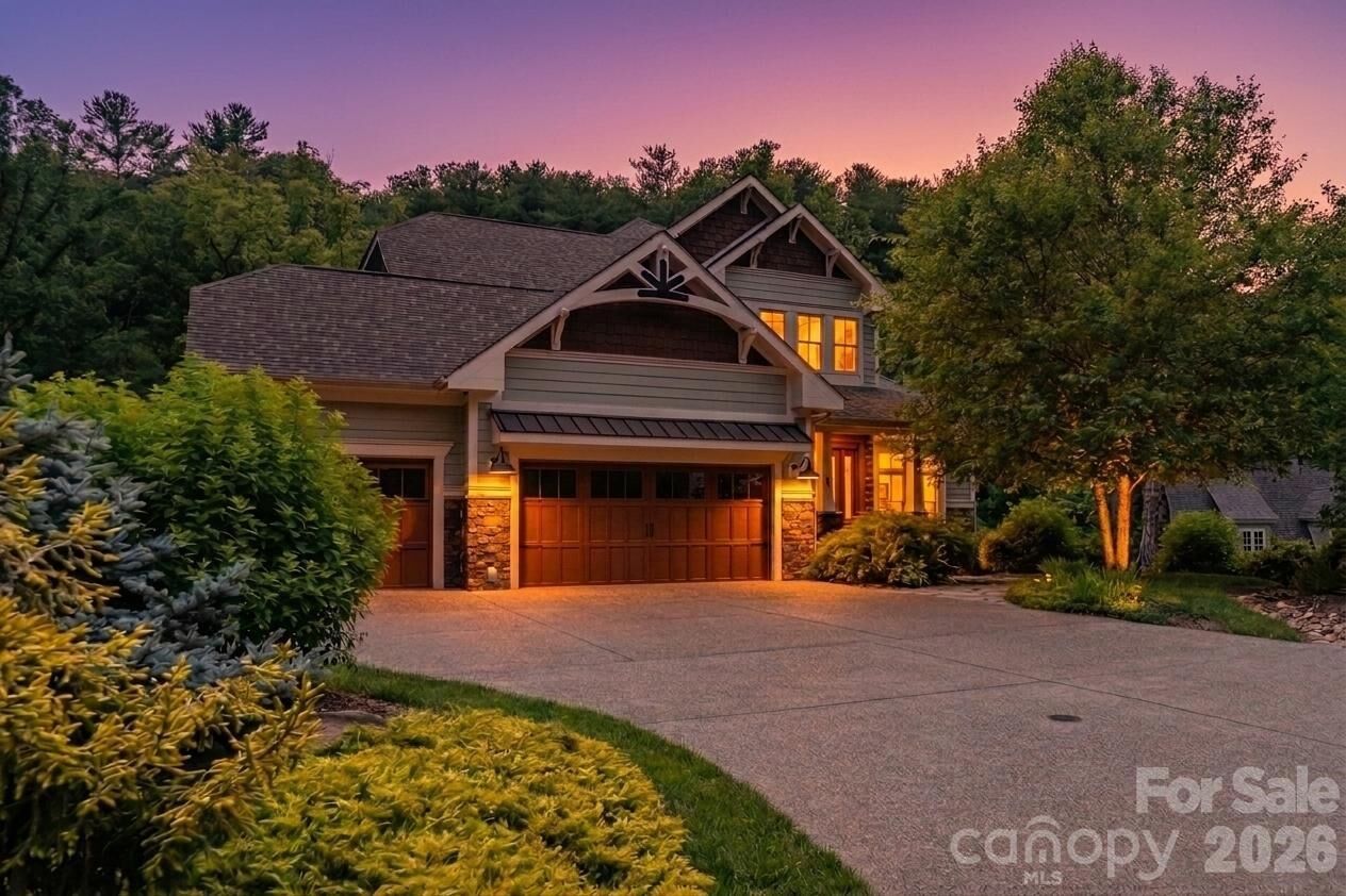 Property Photo:  14 Twinflower Trail  NC 28804 