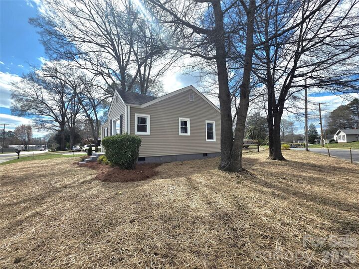 Property Photo: 601 Linwood Road NC 28052