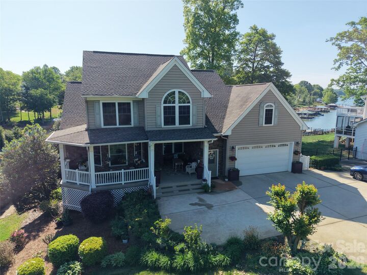 Property Photo: 186 Hazelton Loop NC 28117