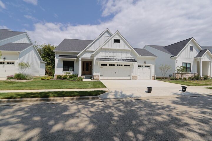 Property Photo:  6059 Victory Lane  OH 43082 