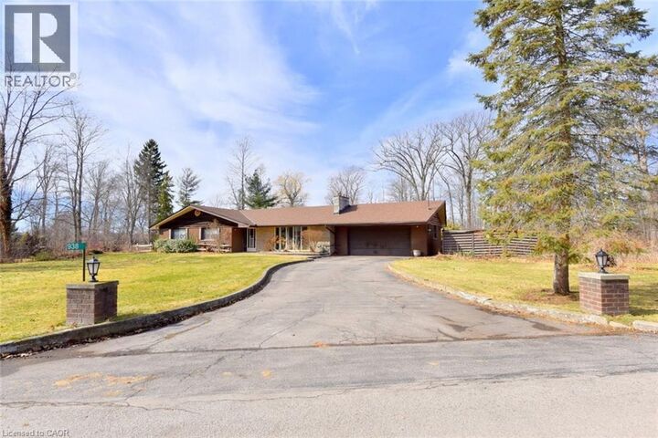 Photo de la propriété:  938 Courtland Drive  ON L9G 3L1 