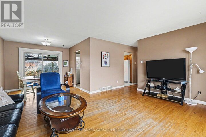Property Photo:  2091 Lenester Avenue  ON K2A 1K9 